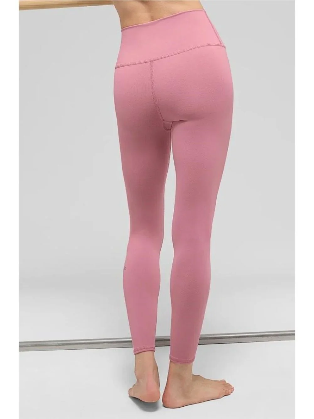 ALO YOGA Women's 7/8 High-Waist Airbrush Legging Sz XS in Pink Wild Rose (Dirty)